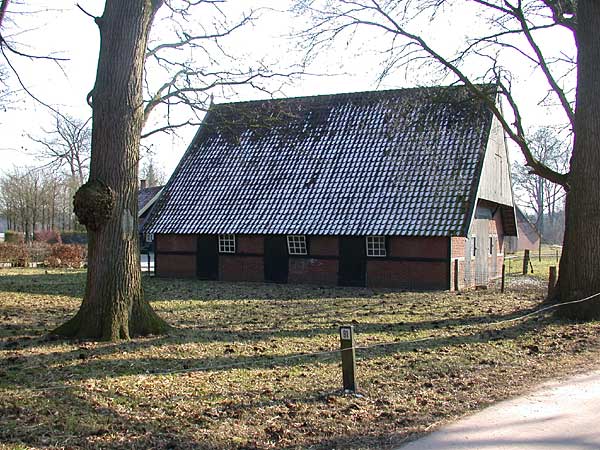 Buren op de grens van Borne en Delden