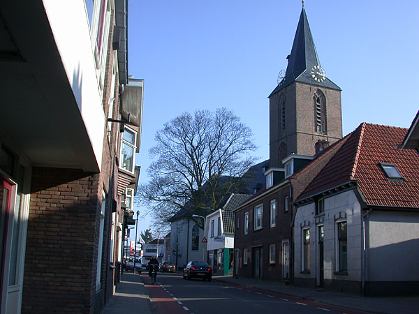 Bandijk in oostelijke richting